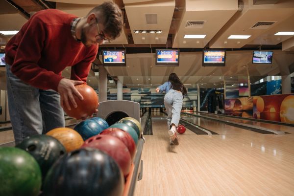 Le bowling : astuces et infos essentielles sur les complexes de loisirs